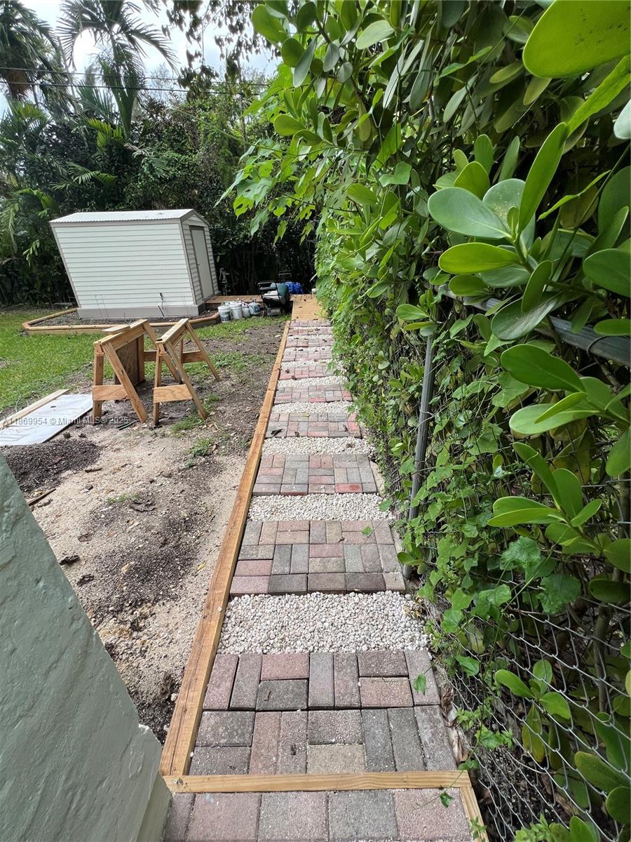 CAMBRIDGE LAWNS - Residential