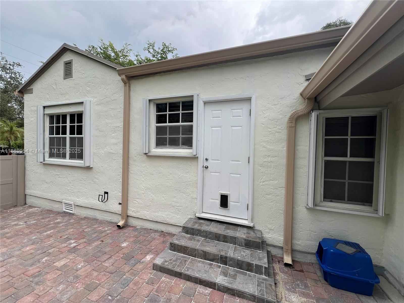 CAMBRIDGE LAWNS - Residential