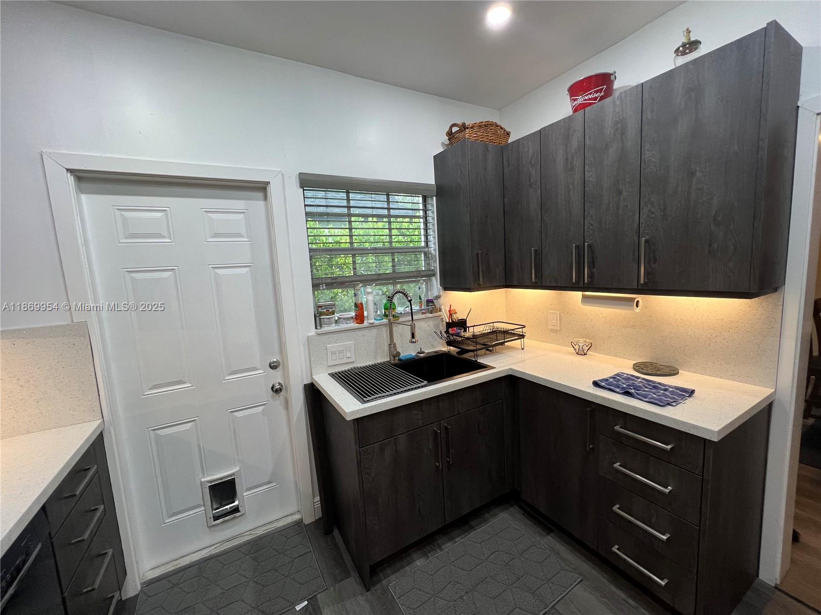 CAMBRIDGE LAWNS - Residential