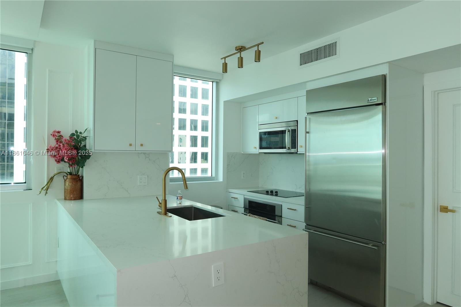 500 BRICKELL EAST CONDO - Residential Lease