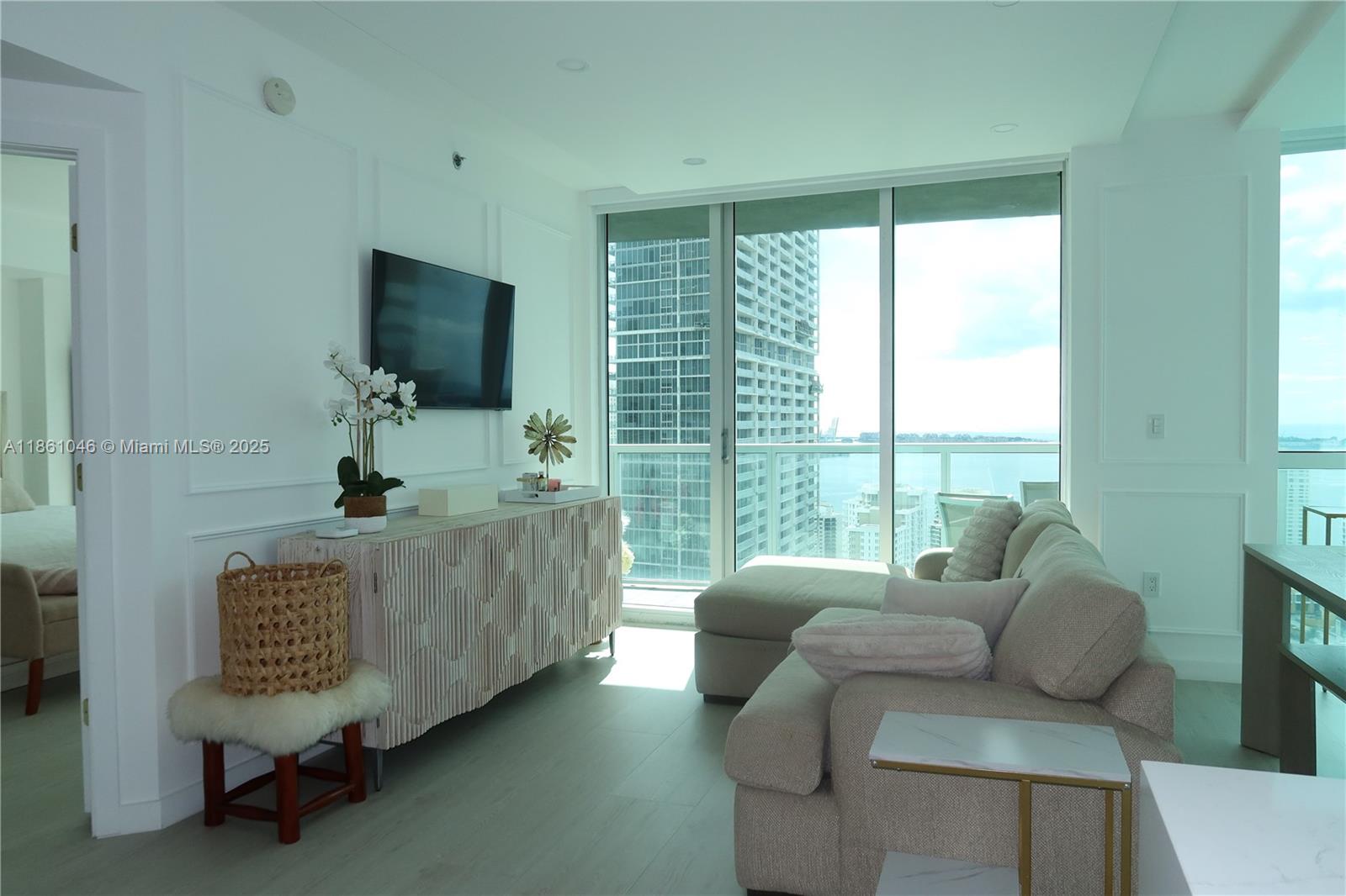 500 BRICKELL EAST CONDO - Residential Lease