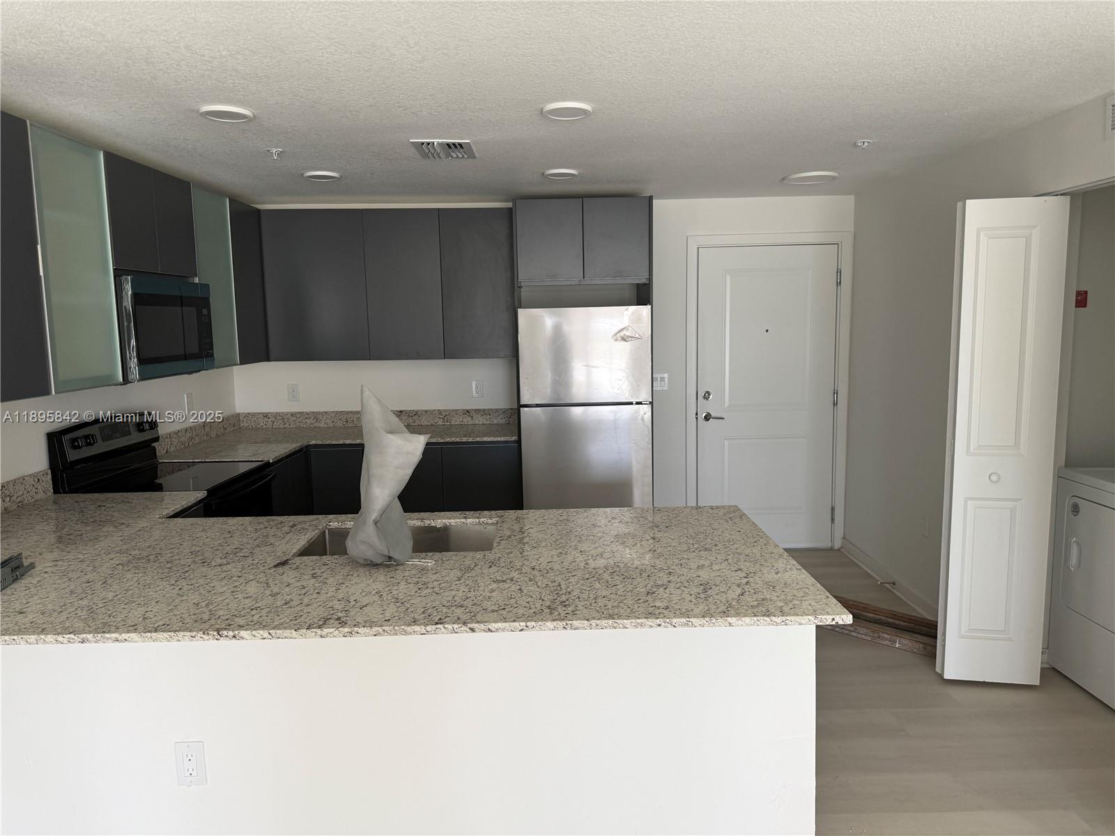 Millenia Park Tower III - Residential Lease