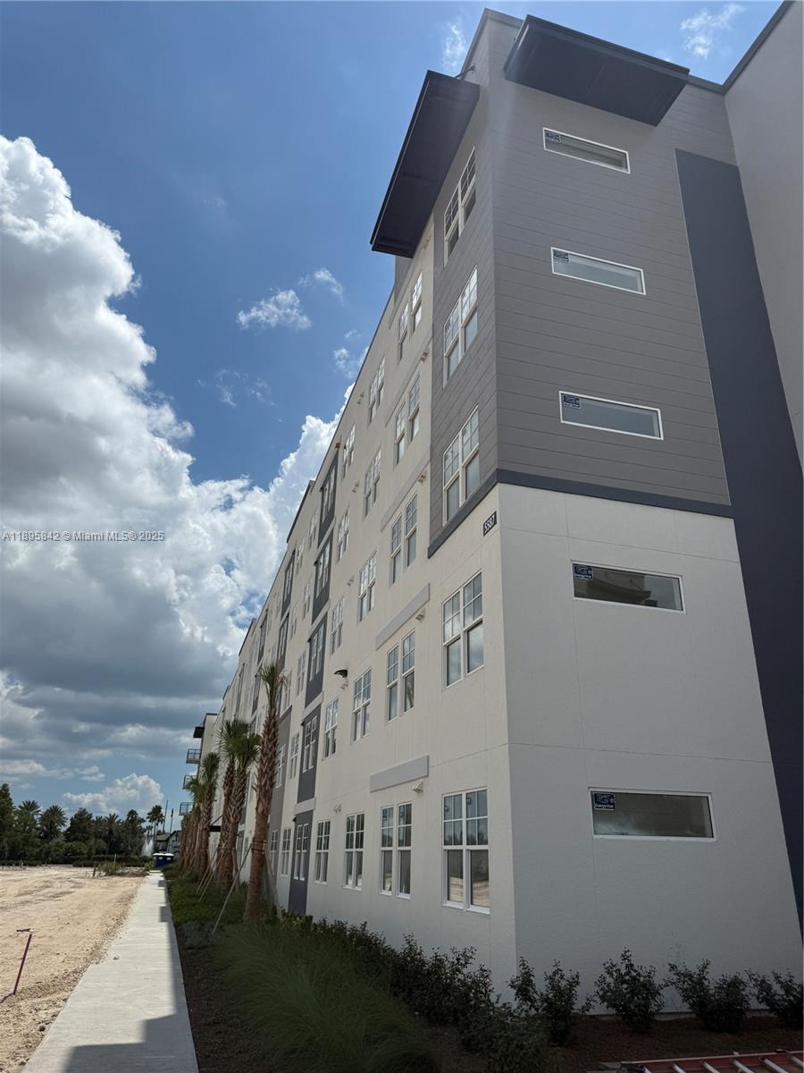 Millenia Park Tower III - Residential Lease