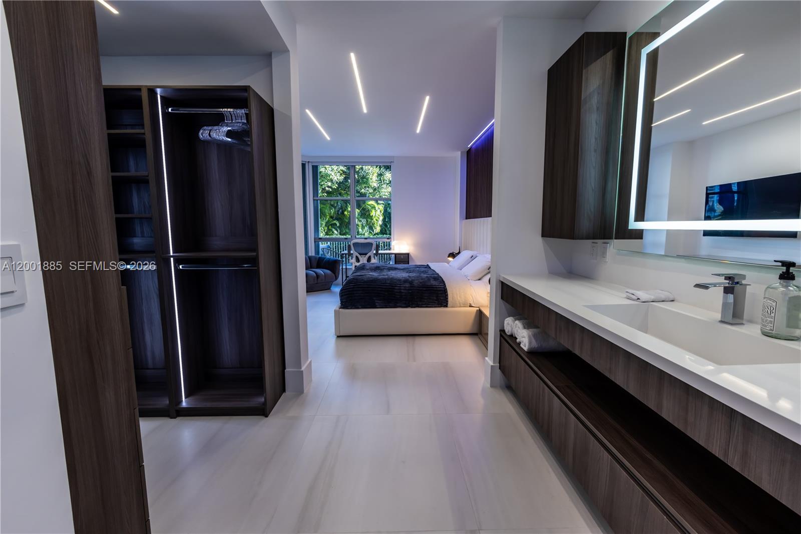 MYSTIC POINTE CONDO NO ON - Residential Lease