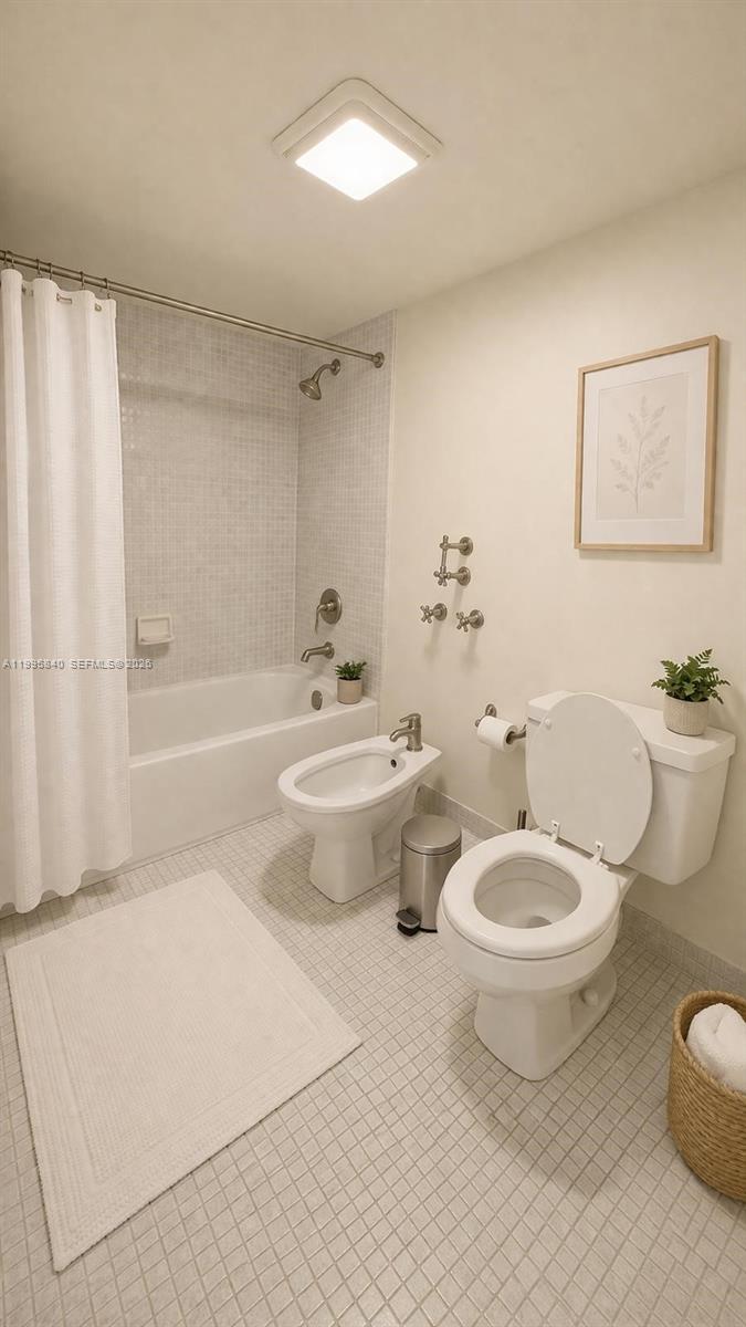 WINSTON TOWERS 700 CONDO - Residential