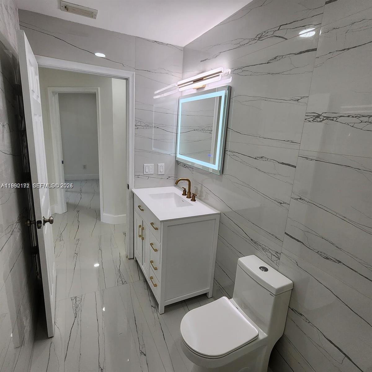 SANDALFOOT COVE SEC 12 - Residential