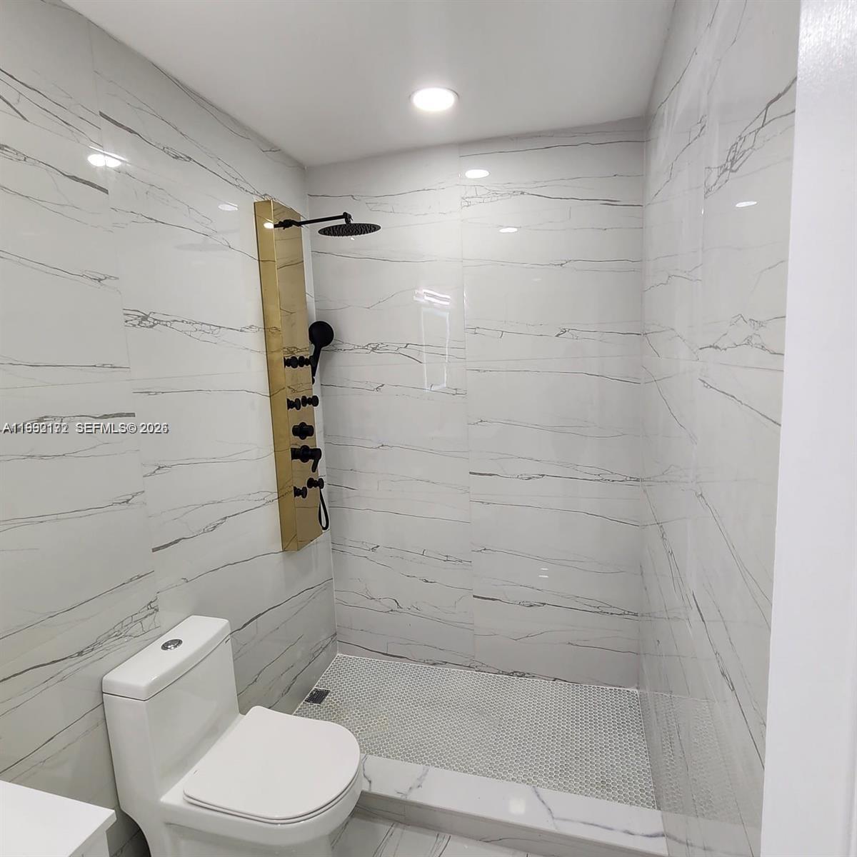 SANDALFOOT COVE SEC 12 - Residential