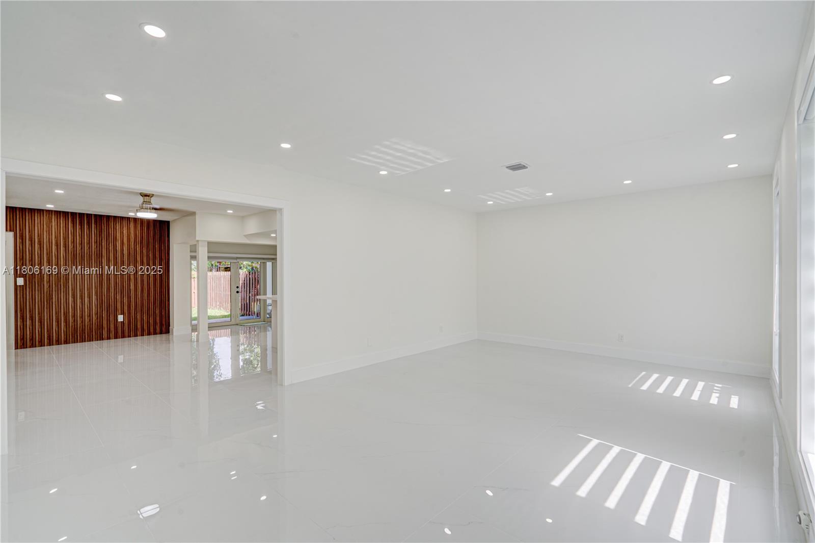 Address Not Disclosed, Pinecrest, Miami-Dade County, Florida - 3 Bedrooms  
2 Bathrooms - 