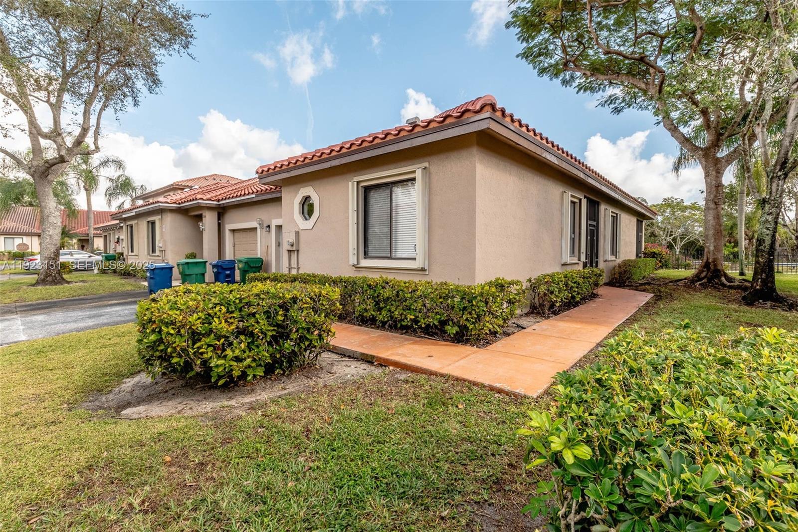 S & R OF INVERRARY PAR F - Residential