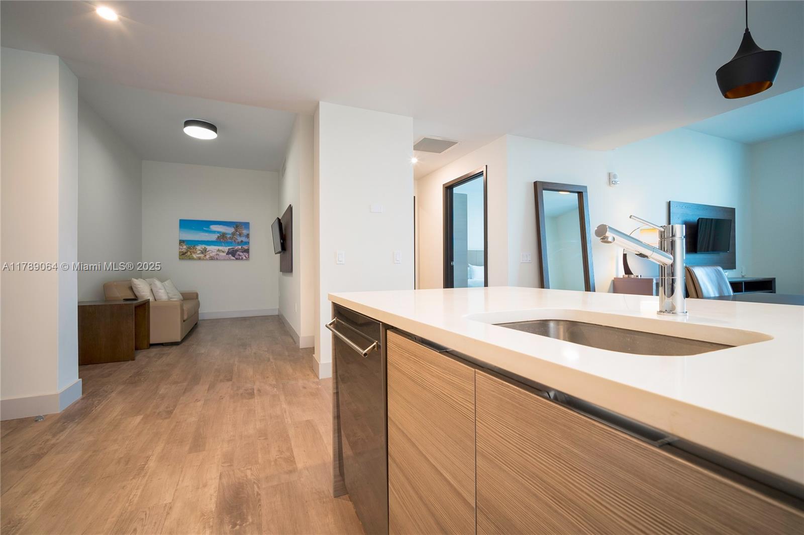 COSTA HOLLYWOOD CONDO - Residential