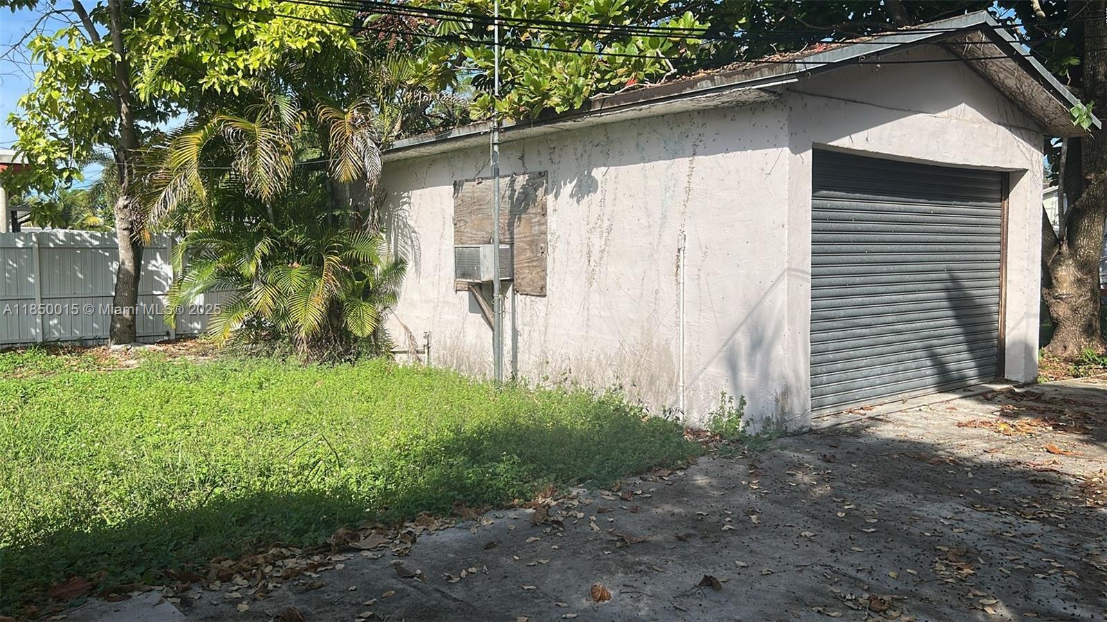 COUNTRY CLUB ESTATES SEC - Residential