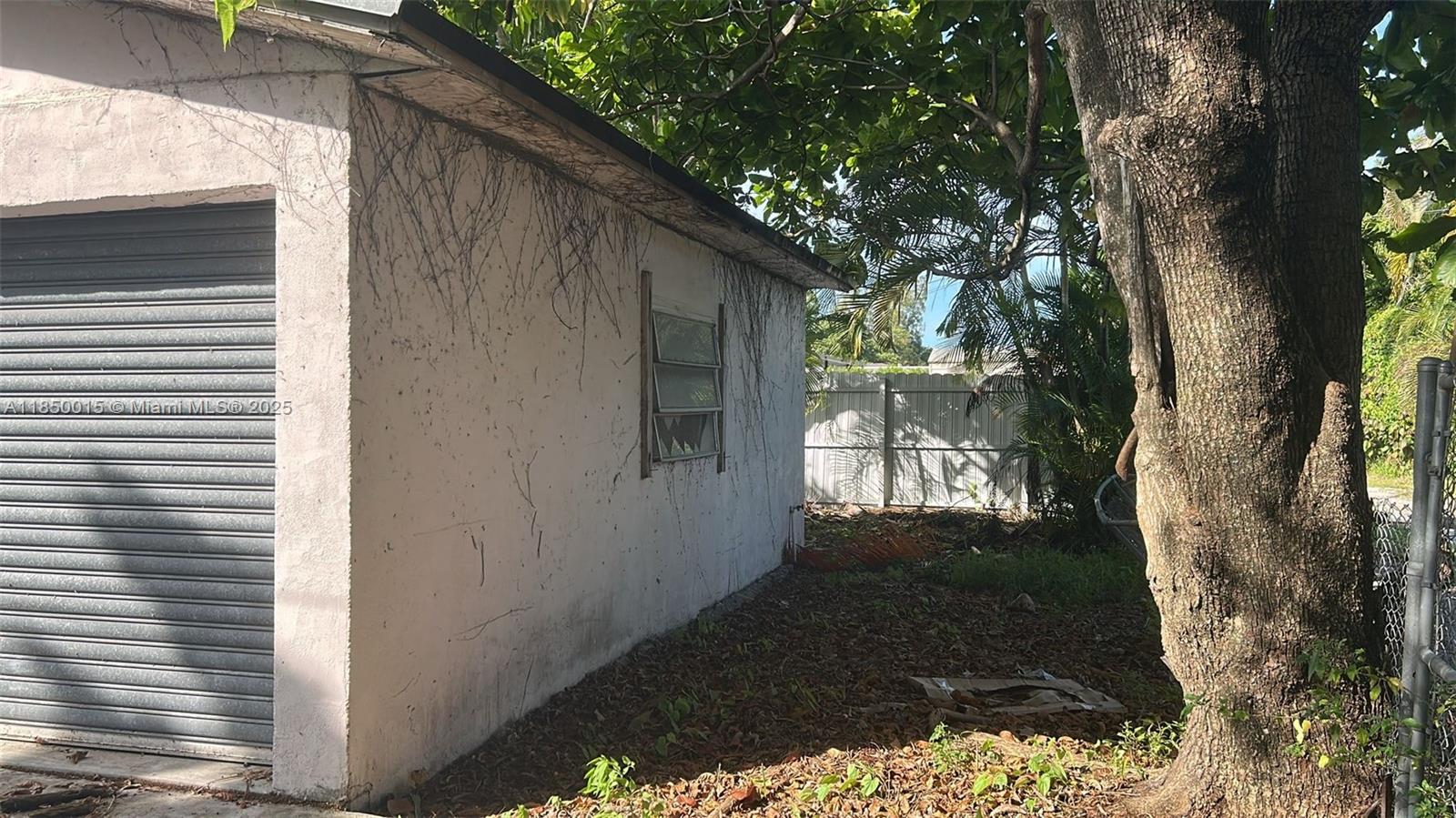 COUNTRY CLUB ESTATES SEC - Residential