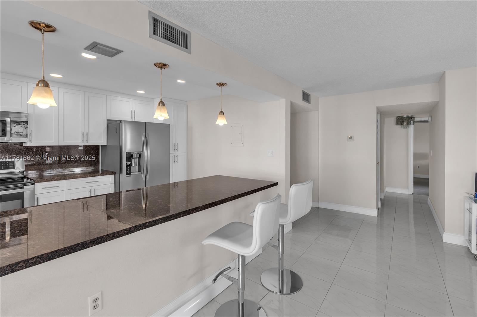 COMMODORE PLAZA CONDO - Residential