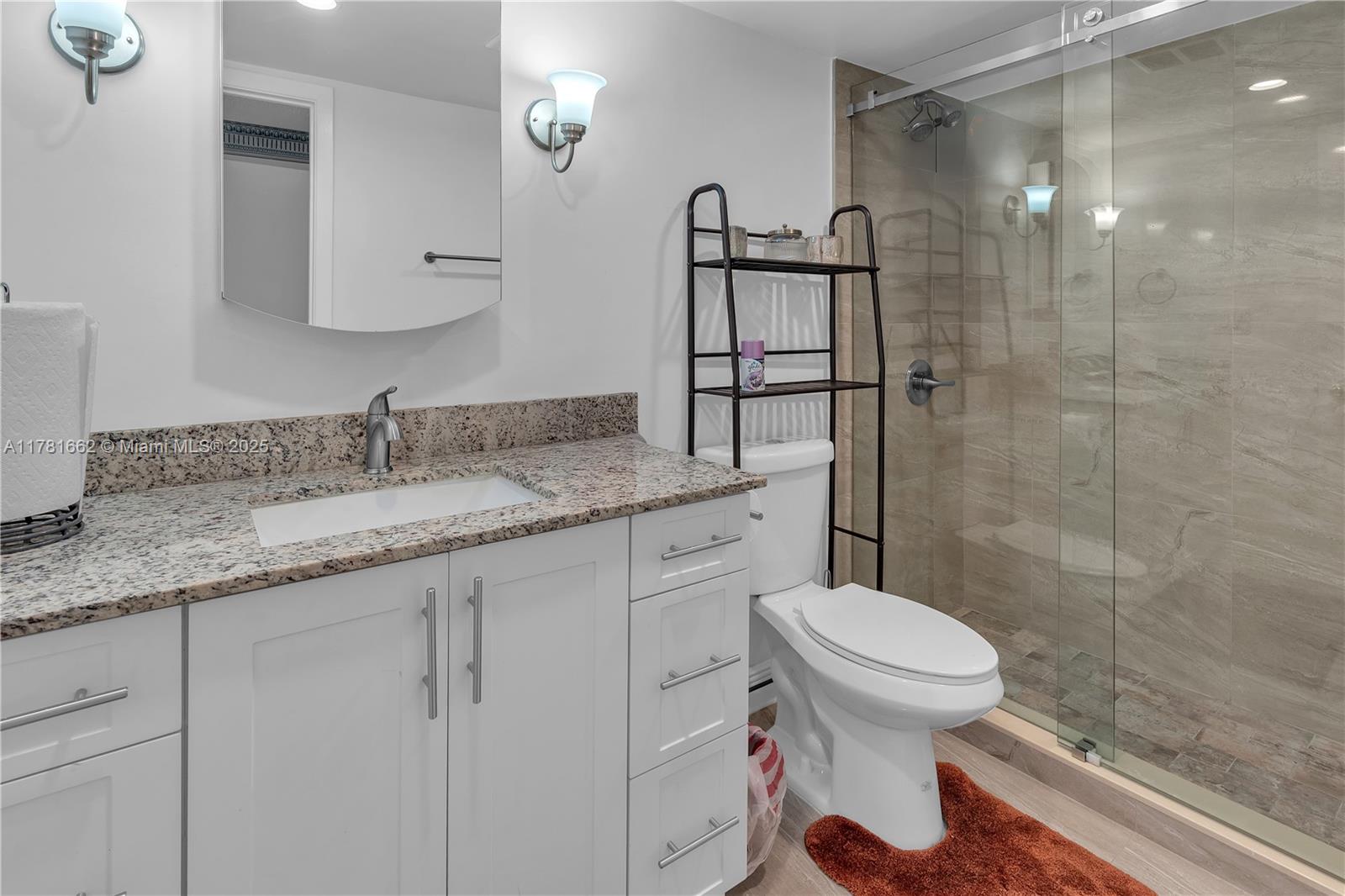 COMMODORE PLAZA CONDO - Residential