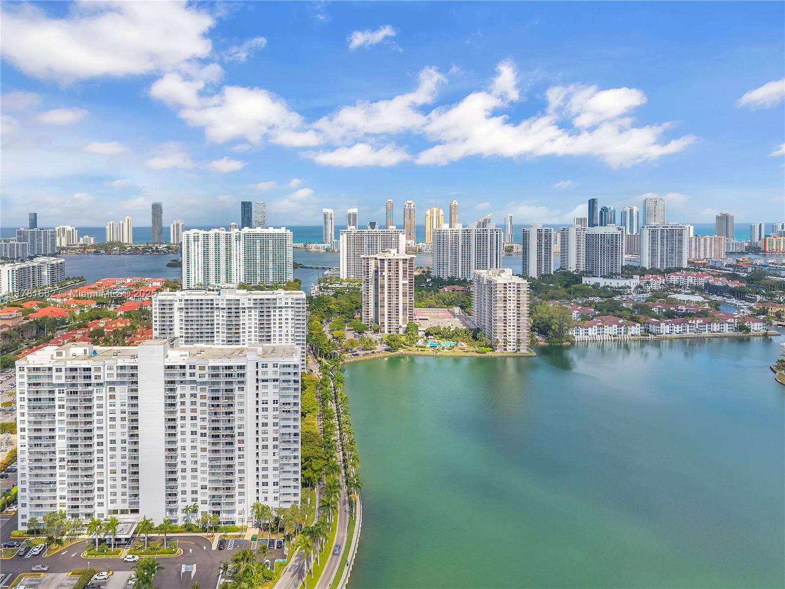 COMMODORE PLAZA CONDO - Residential