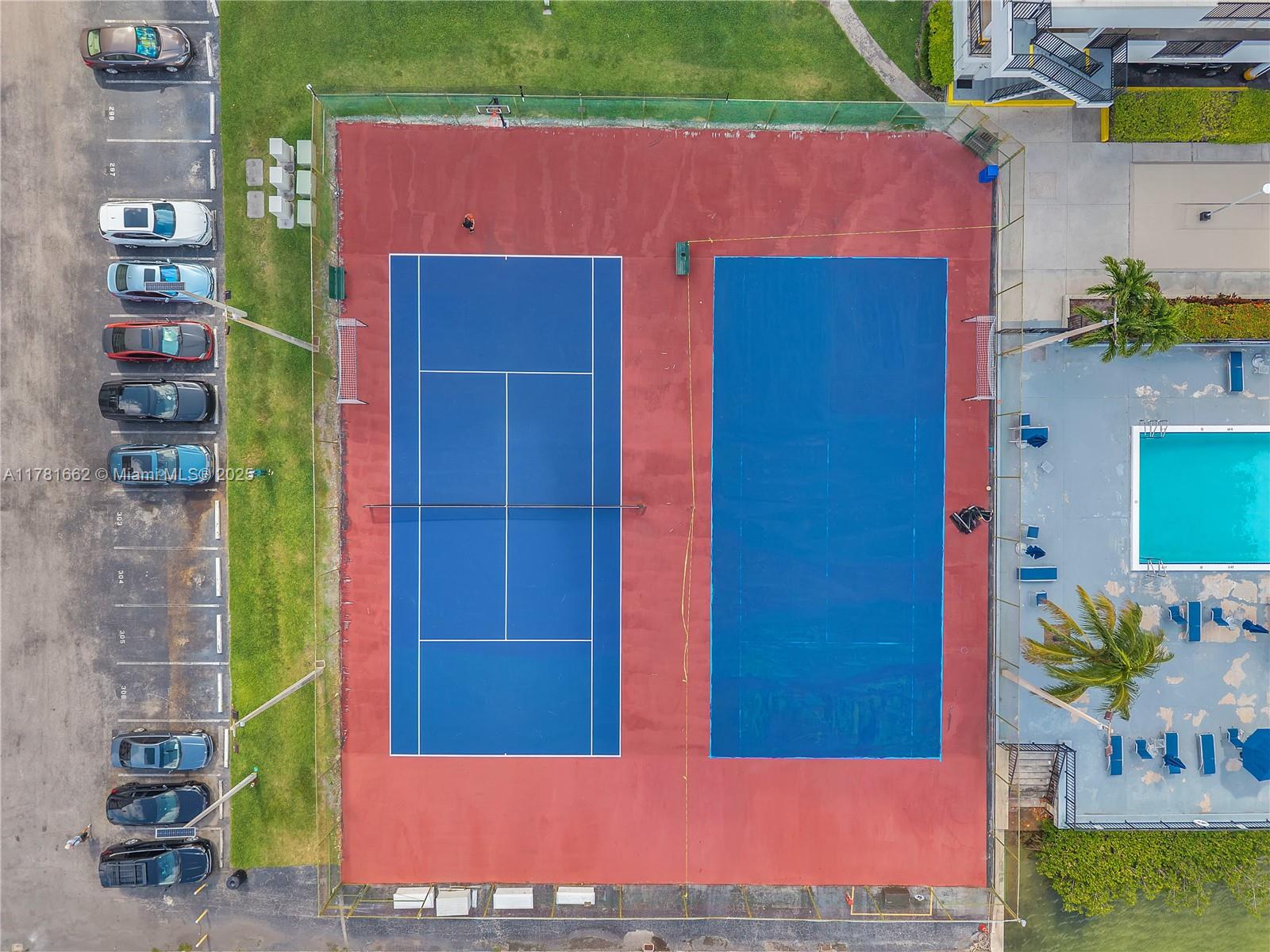 COMMODORE PLAZA CONDO - Residential