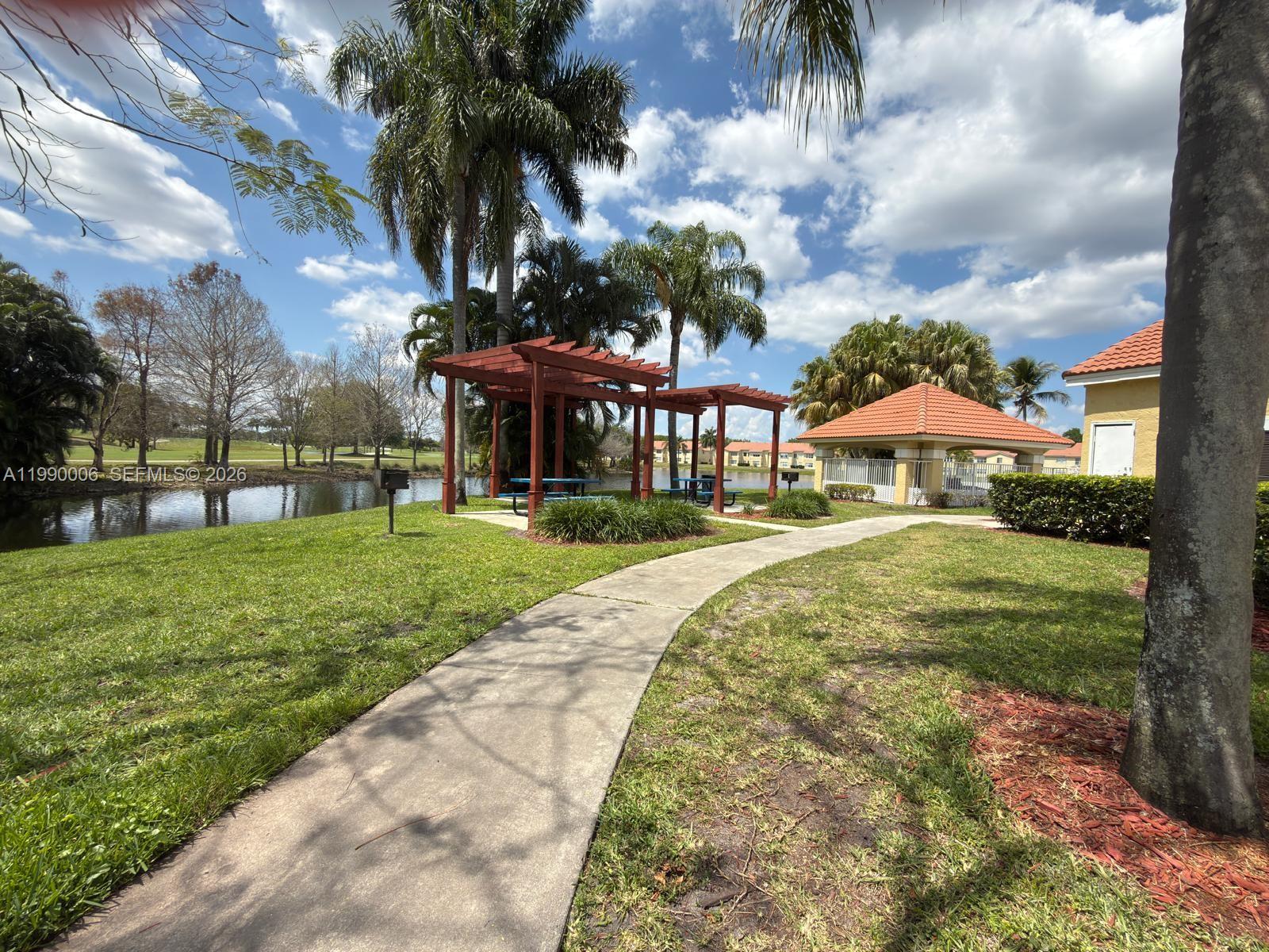 ISLES AT LAGO MAR CONDO - Residential