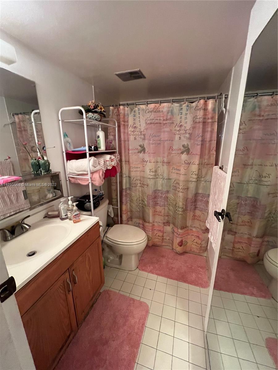 BYRON MARINA CONDO - Residential