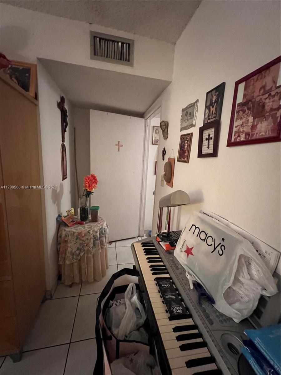 BYRON MARINA CONDO - Residential