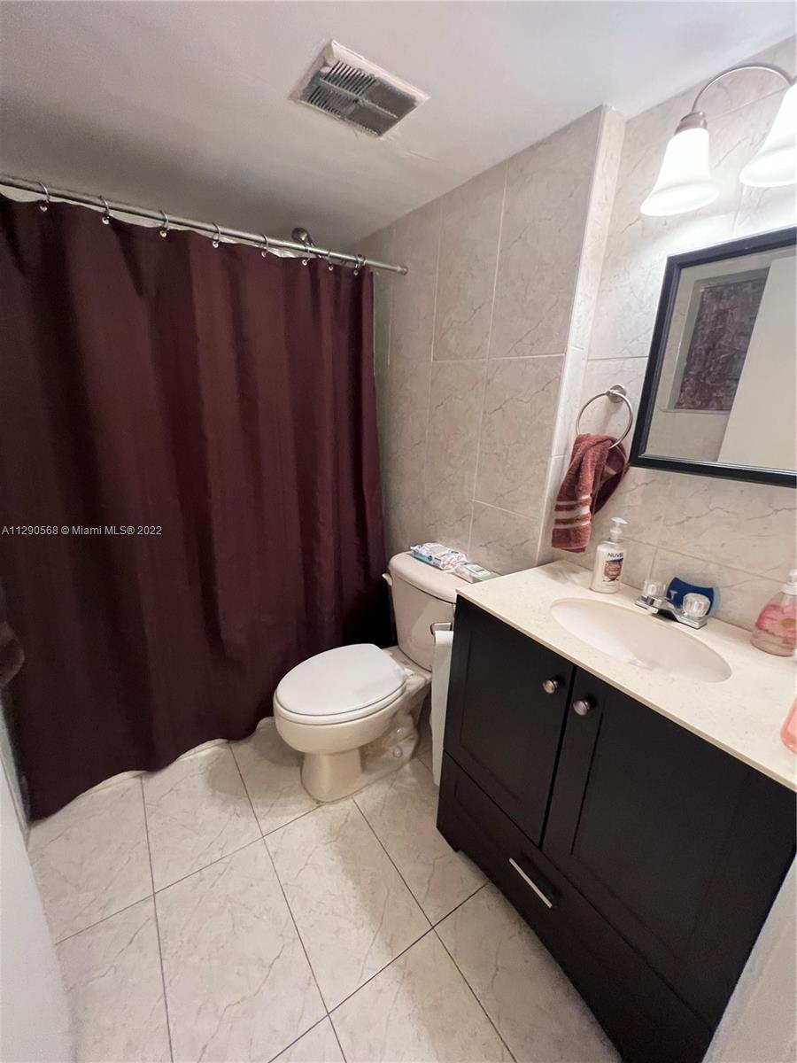 BYRON MARINA CONDO - Residential