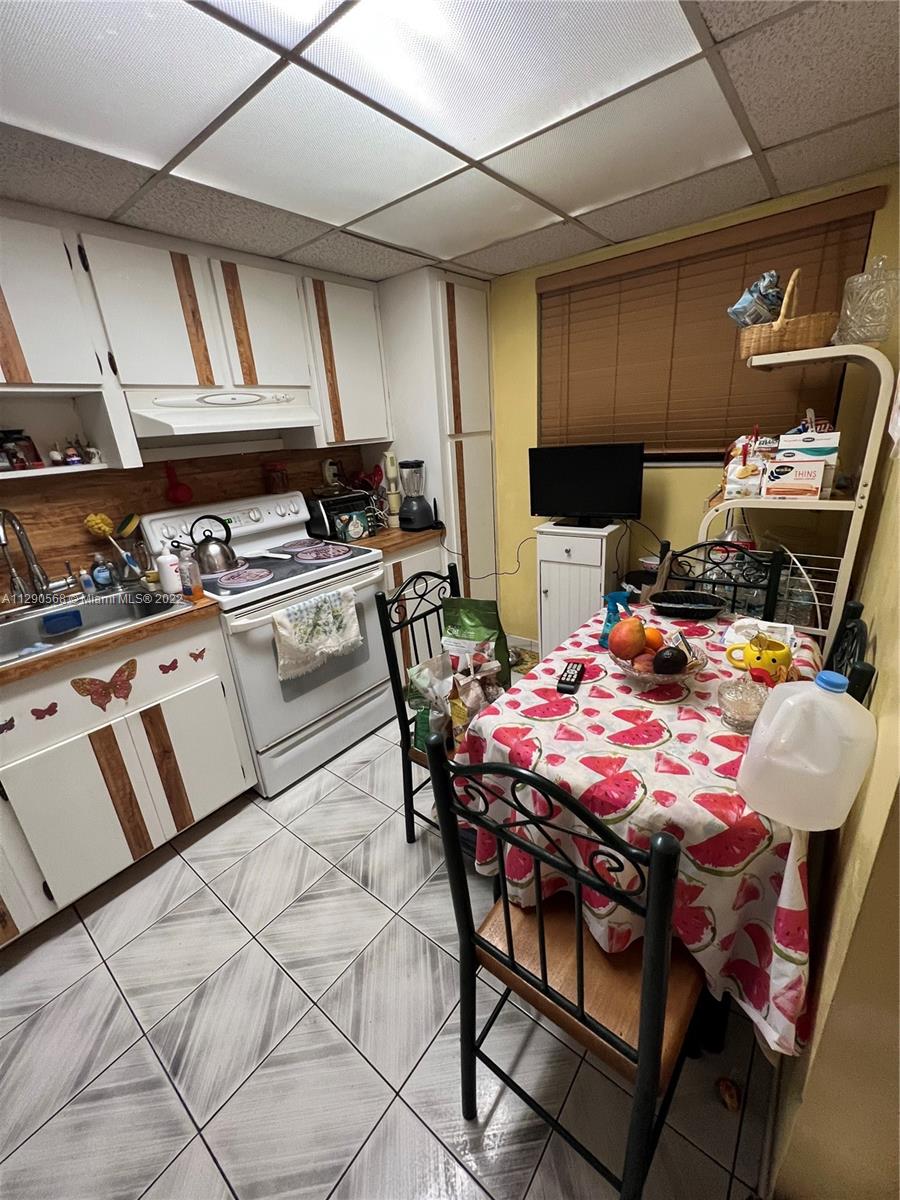 BYRON MARINA CONDO - Residential