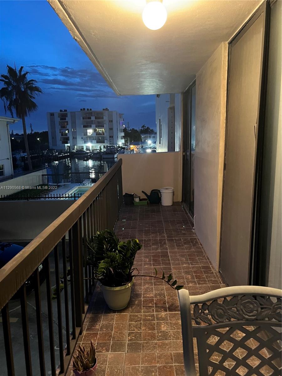 BYRON MARINA CONDO - Residential