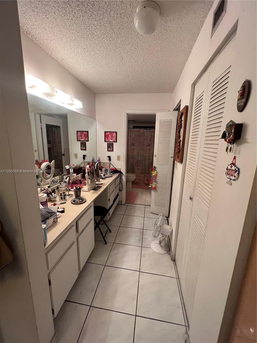 BYRON MARINA CONDO - Residential