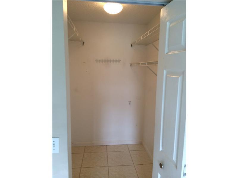 THE VILLAGES OF RENAISSAN - Residential Lease