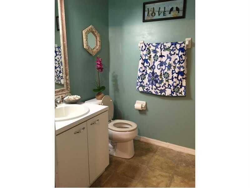 THE VILLAGES OF RENAISSAN - Residential Lease