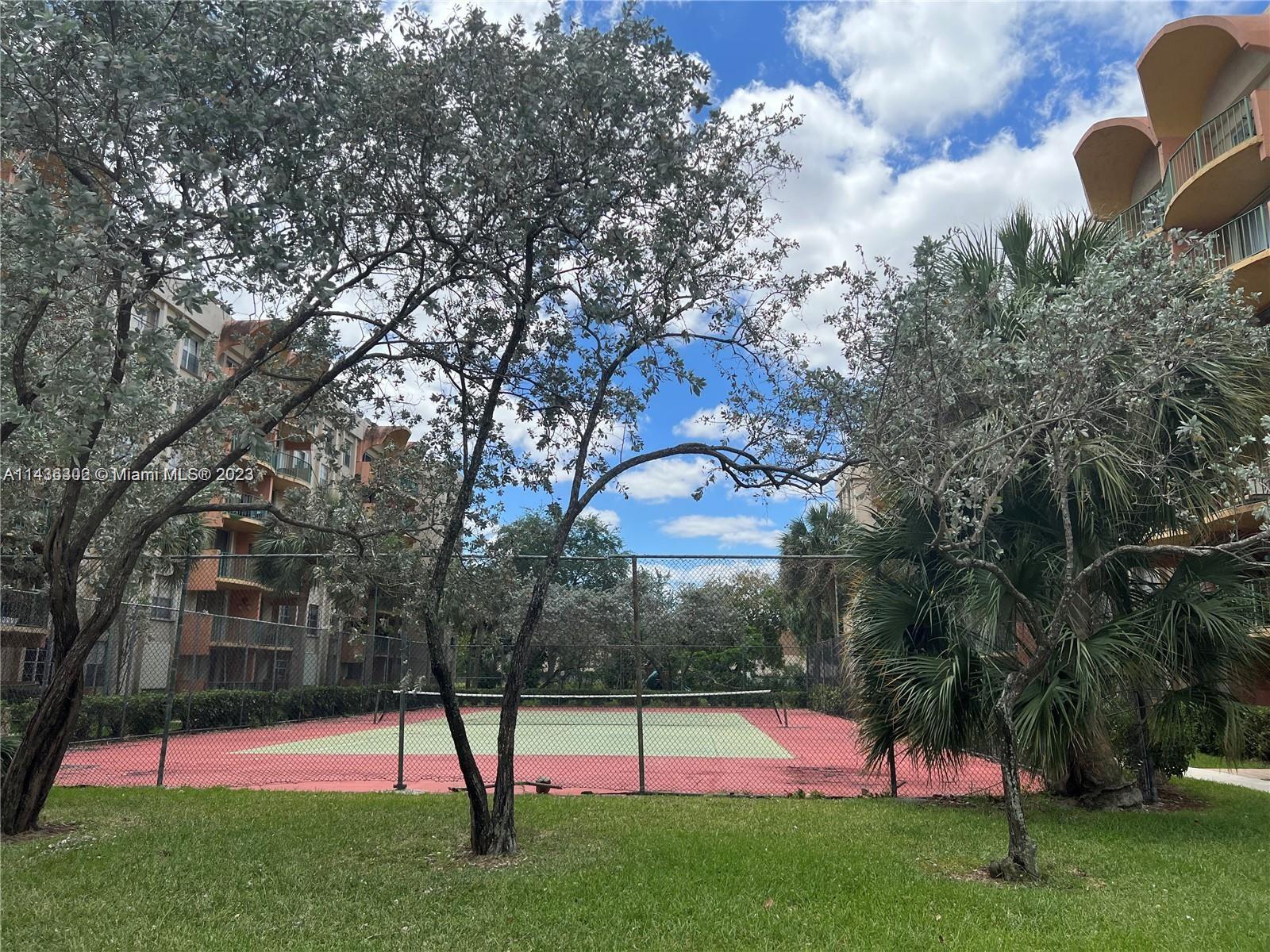 THE FOUNTAINS AT FONTAINE - Residential