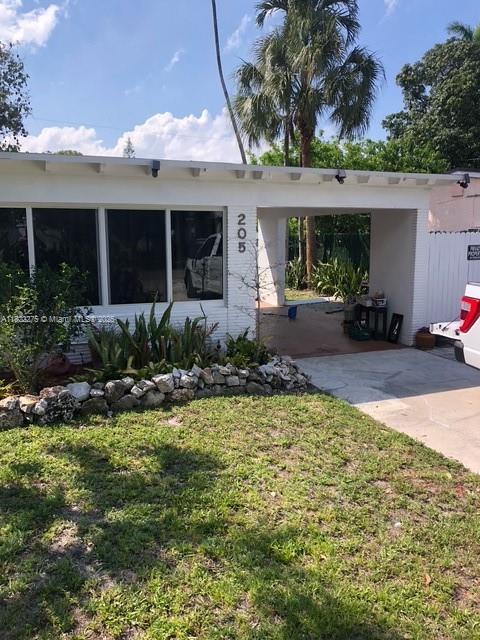 205 SW 21st Way