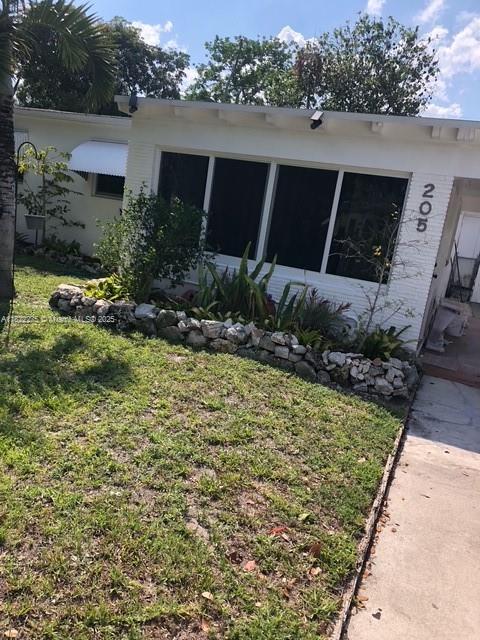205 SW 21st Way