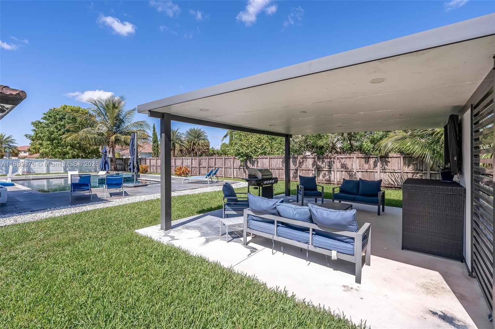 ESTATE MANSIONS 1ST ADDN - Residential
