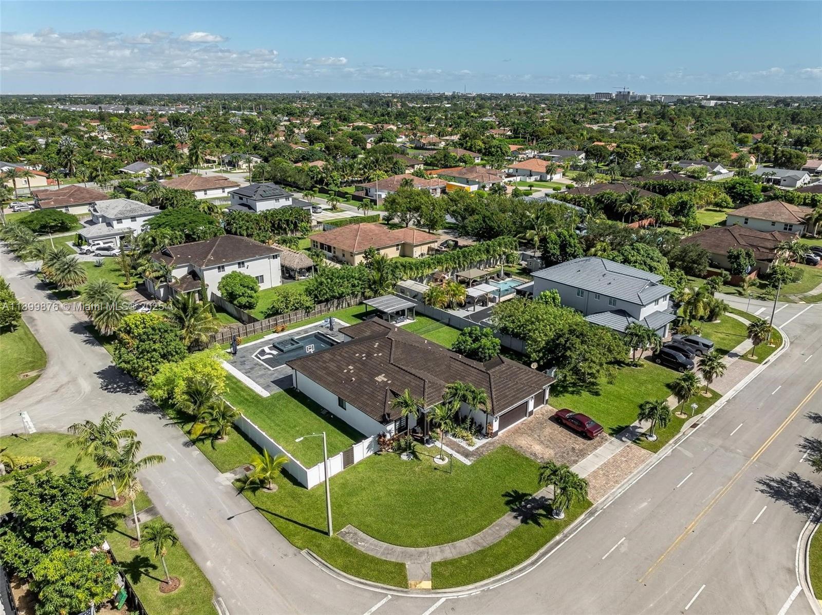 ESTATE MANSIONS 1ST ADDN - Residential