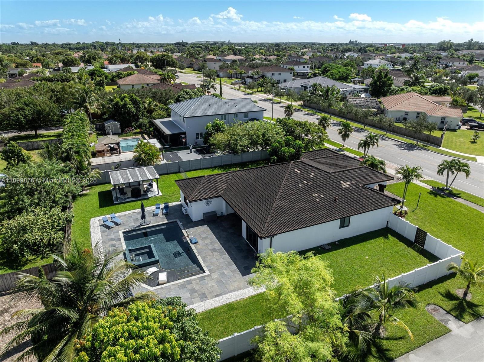 ESTATE MANSIONS 1ST ADDN - Residential