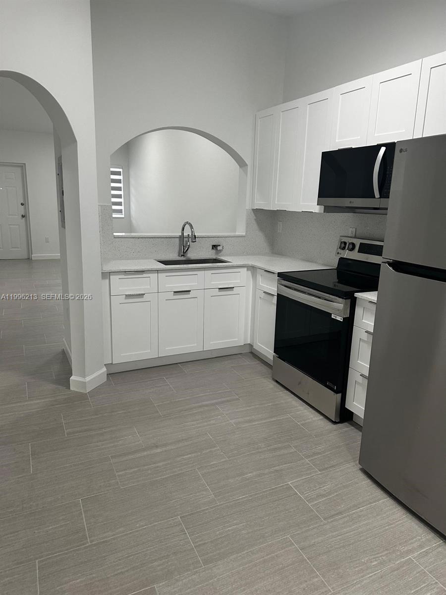 VENETIA GARDENS SOUTH CON - Residential Lease