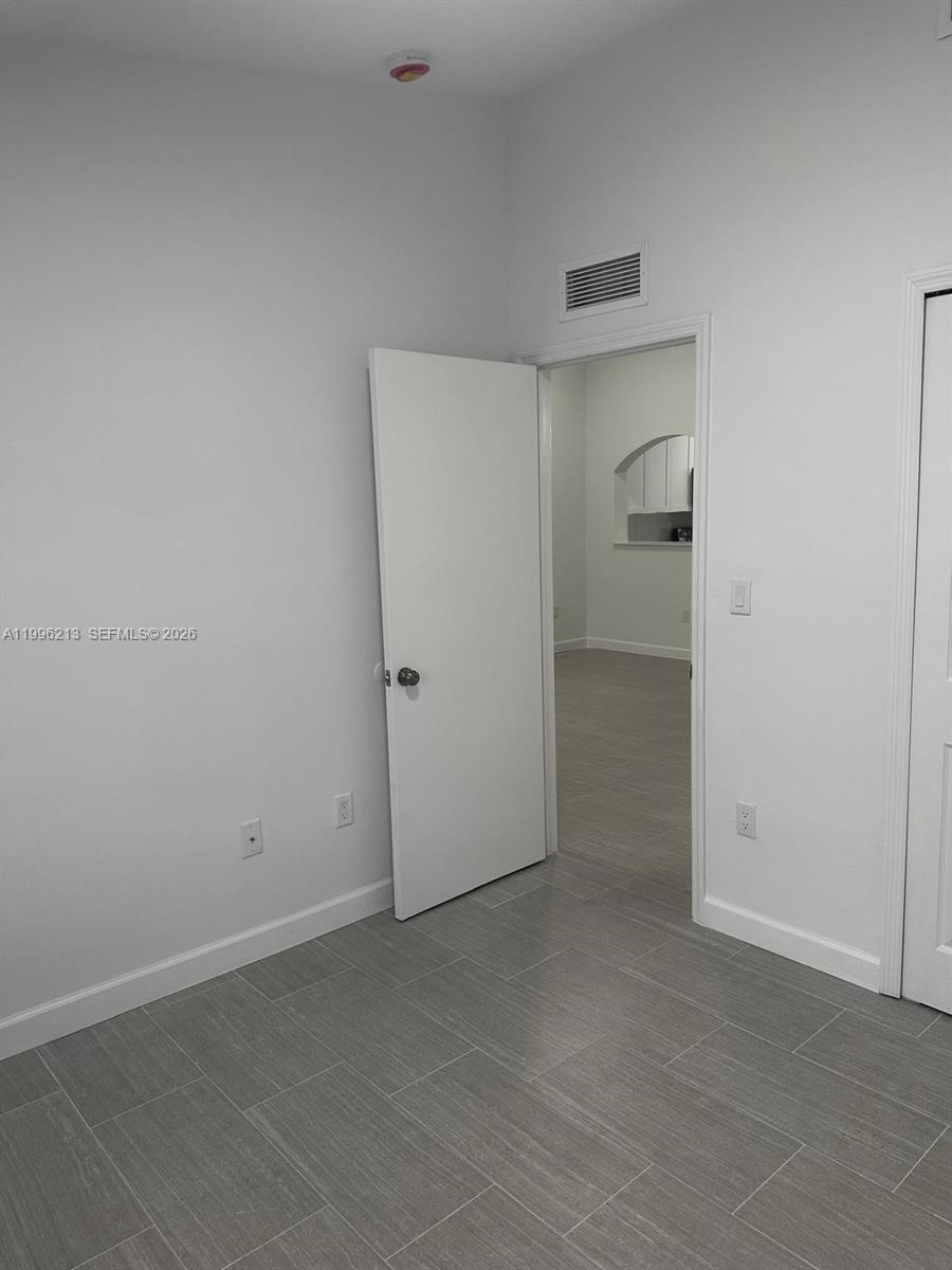 VENETIA GARDENS SOUTH CON - Residential Lease