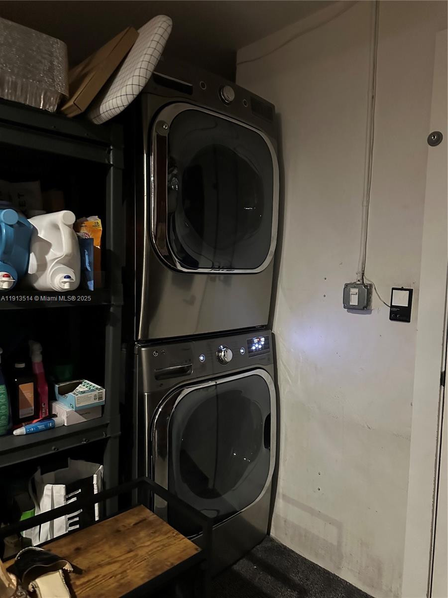 KILLIAN PINES 1ST ADDN - Residential