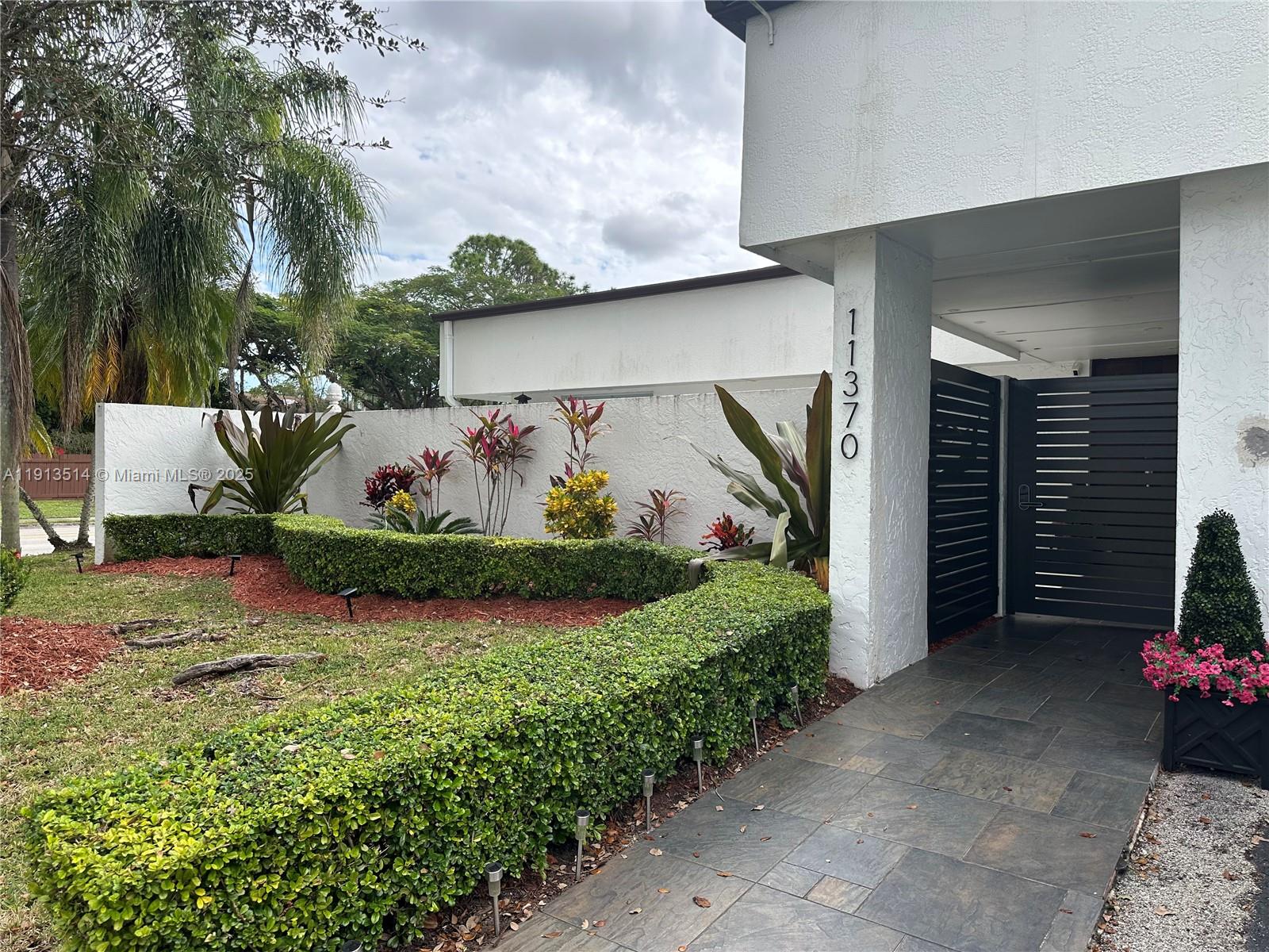 KILLIAN PINES 1ST ADDN - Residential