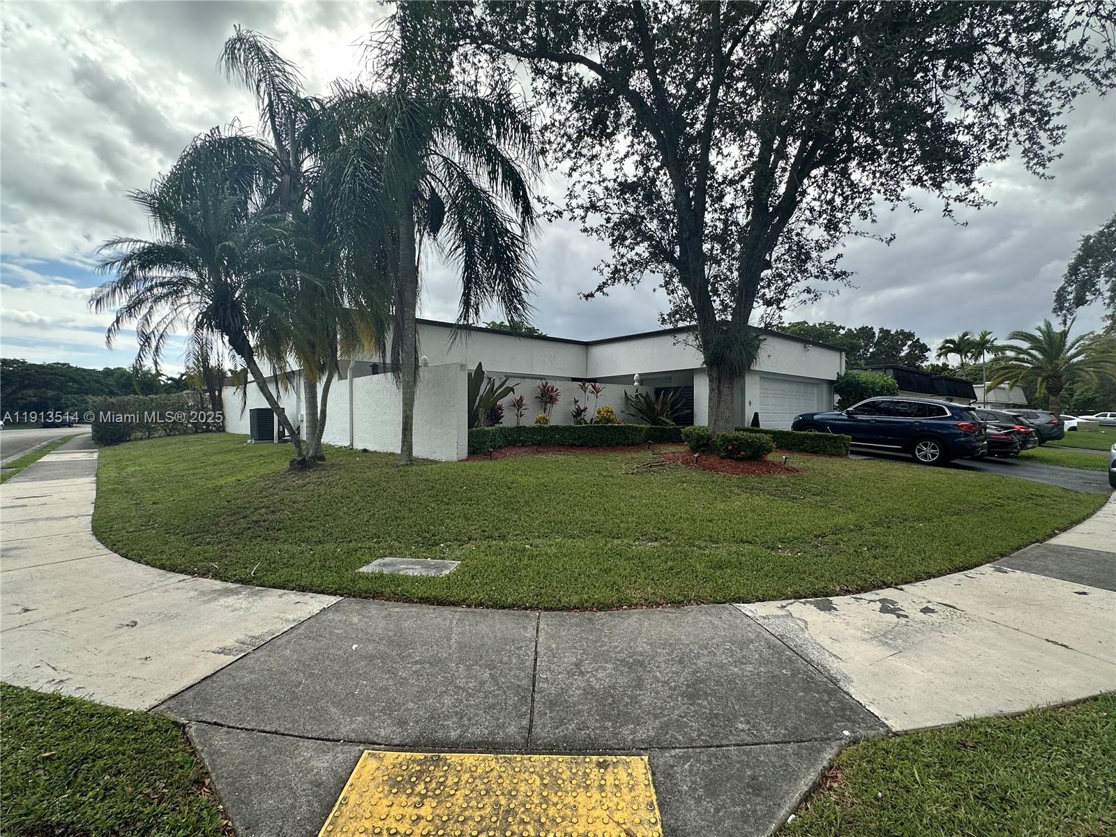 KILLIAN PINES 1ST ADDN - Residential