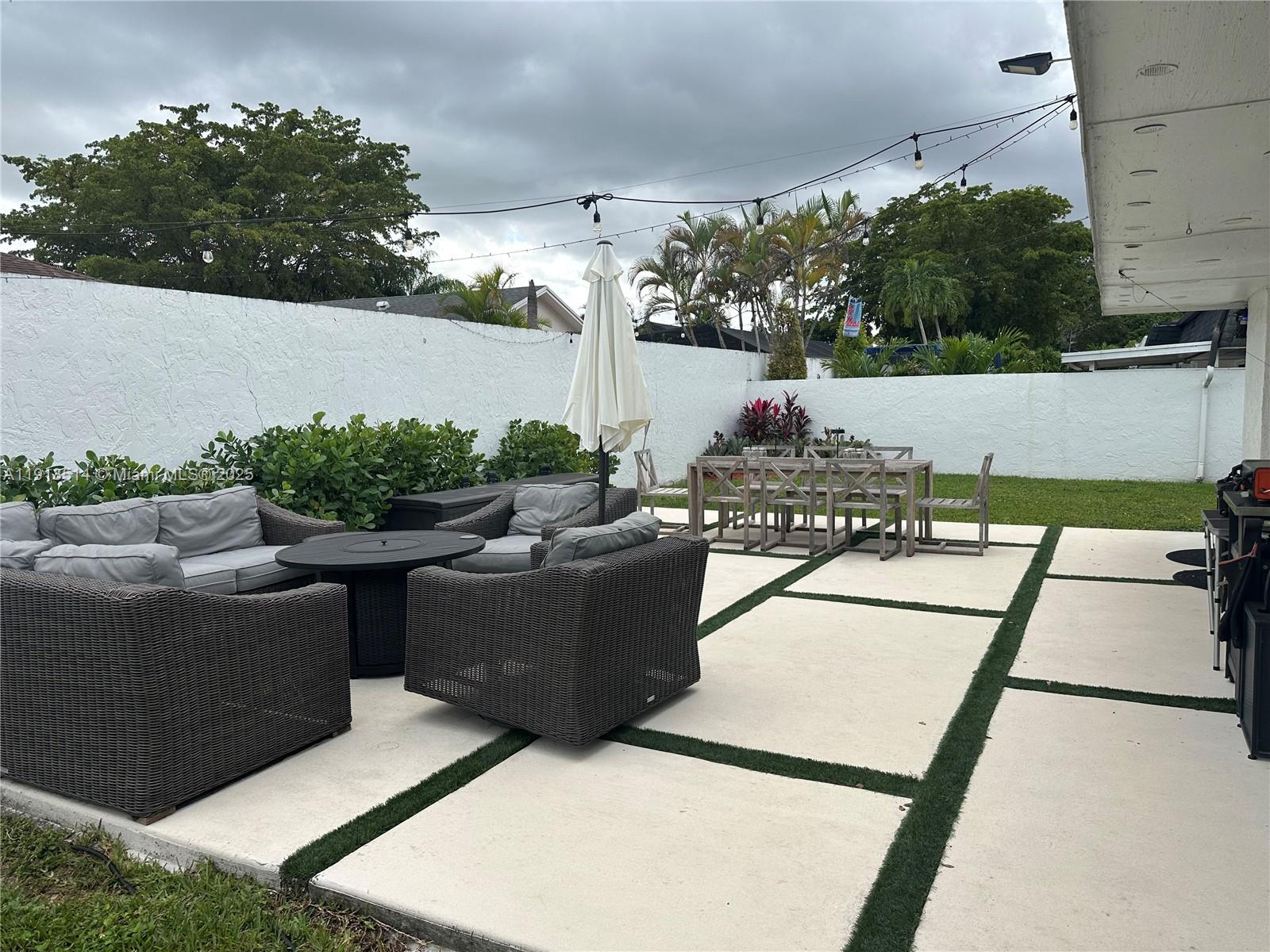 KILLIAN PINES 1ST ADDN - Residential