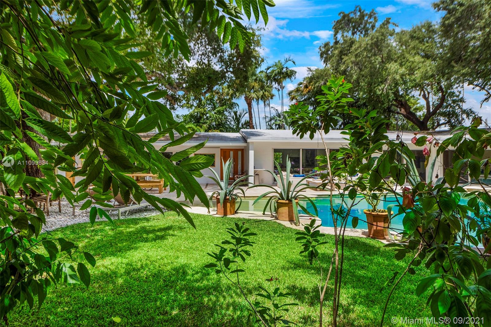 REV PL MIAMI SHORES SEC 8 - Residential