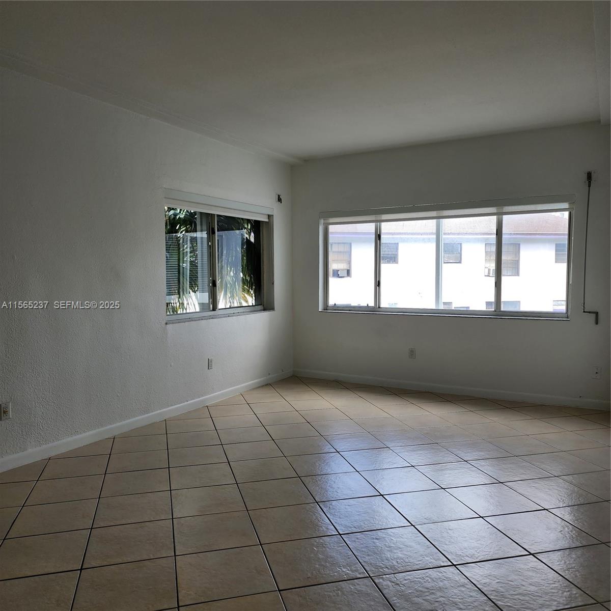 RIVE MARSEILLES CONDO - Residential