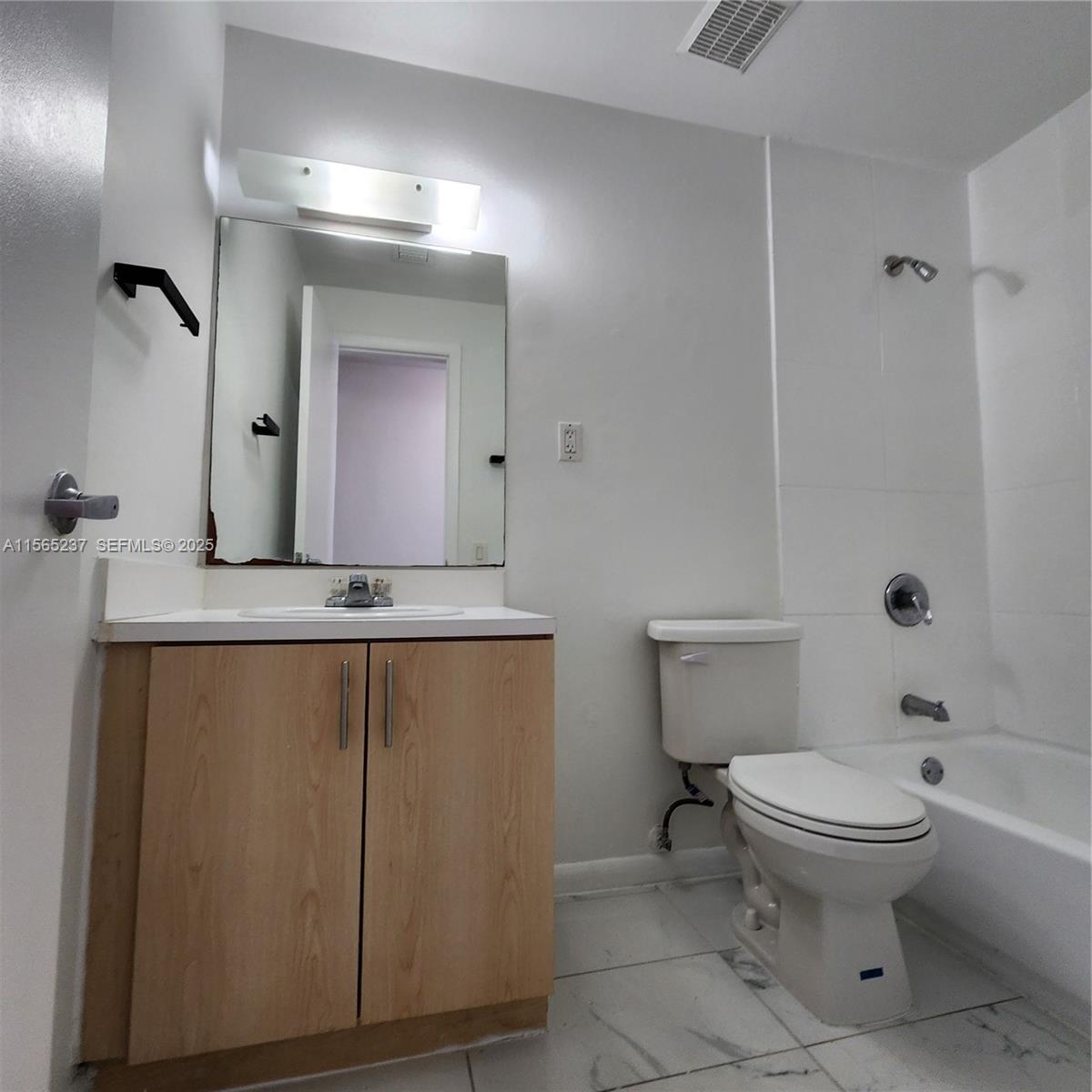 RIVE MARSEILLES CONDO - Residential