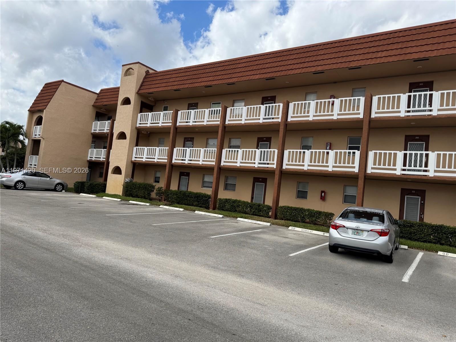 SUNRISE LAKES 90 CONDO - Residential