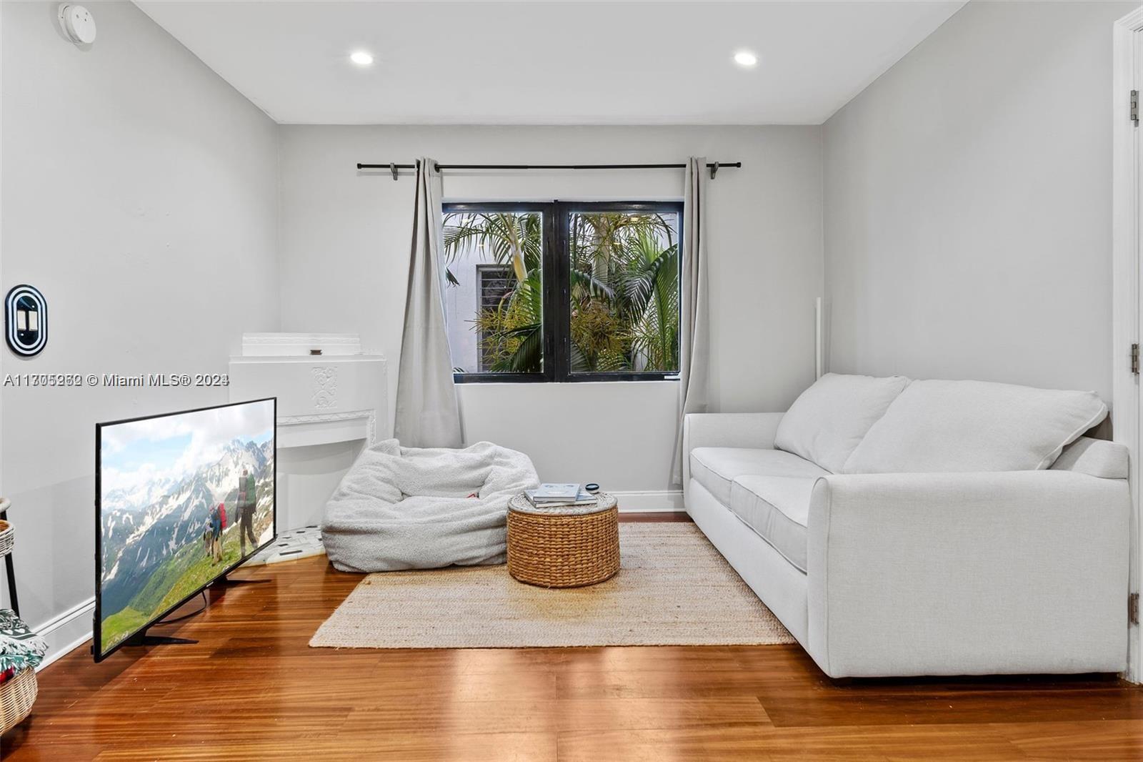 JEFFERSON PLACE CONDO - Residential