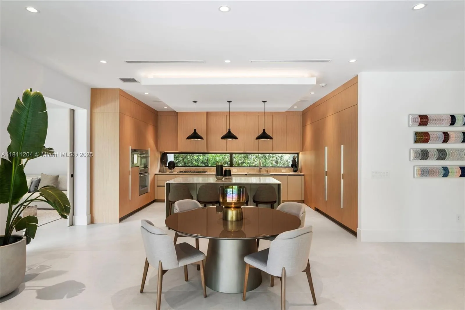 Miami, Florida 33143, United States, 7 Bedrooms Bedrooms, ,8 BathroomsBathrooms,Residential,Coming Soon,139840