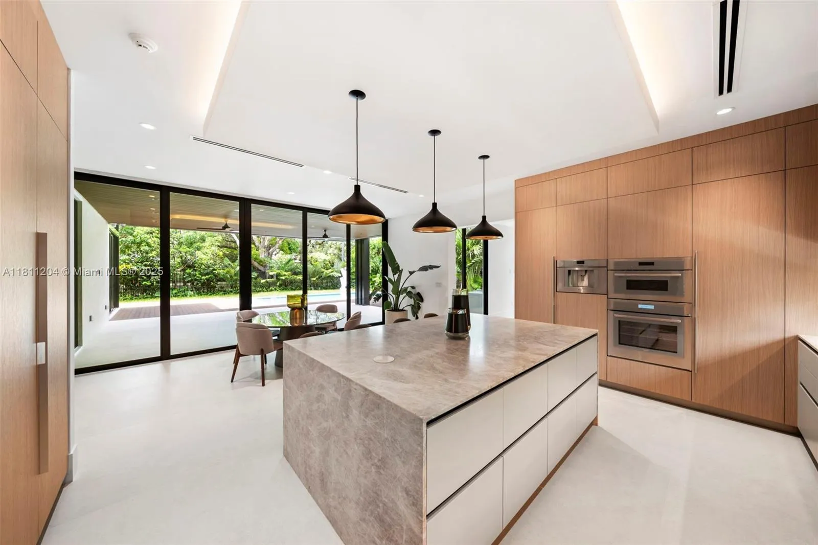 Miami, Florida 33143, United States, 7 Bedrooms Bedrooms, ,8 BathroomsBathrooms,Residential,Coming Soon,139840