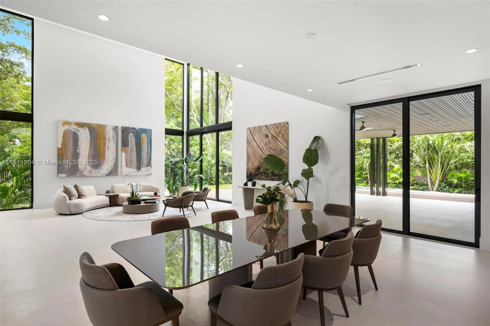 Miami, Florida 33143, United States, 7 Bedrooms Bedrooms, ,8 BathroomsBathrooms,Residential,Coming Soon,139840