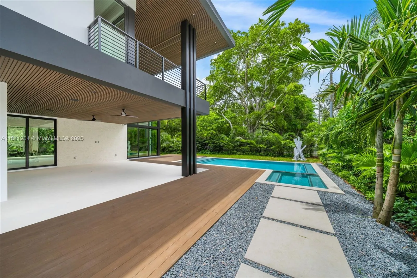 Miami, Florida 33143, United States, 7 Bedrooms Bedrooms, ,8 BathroomsBathrooms,Residential,Coming Soon,139840